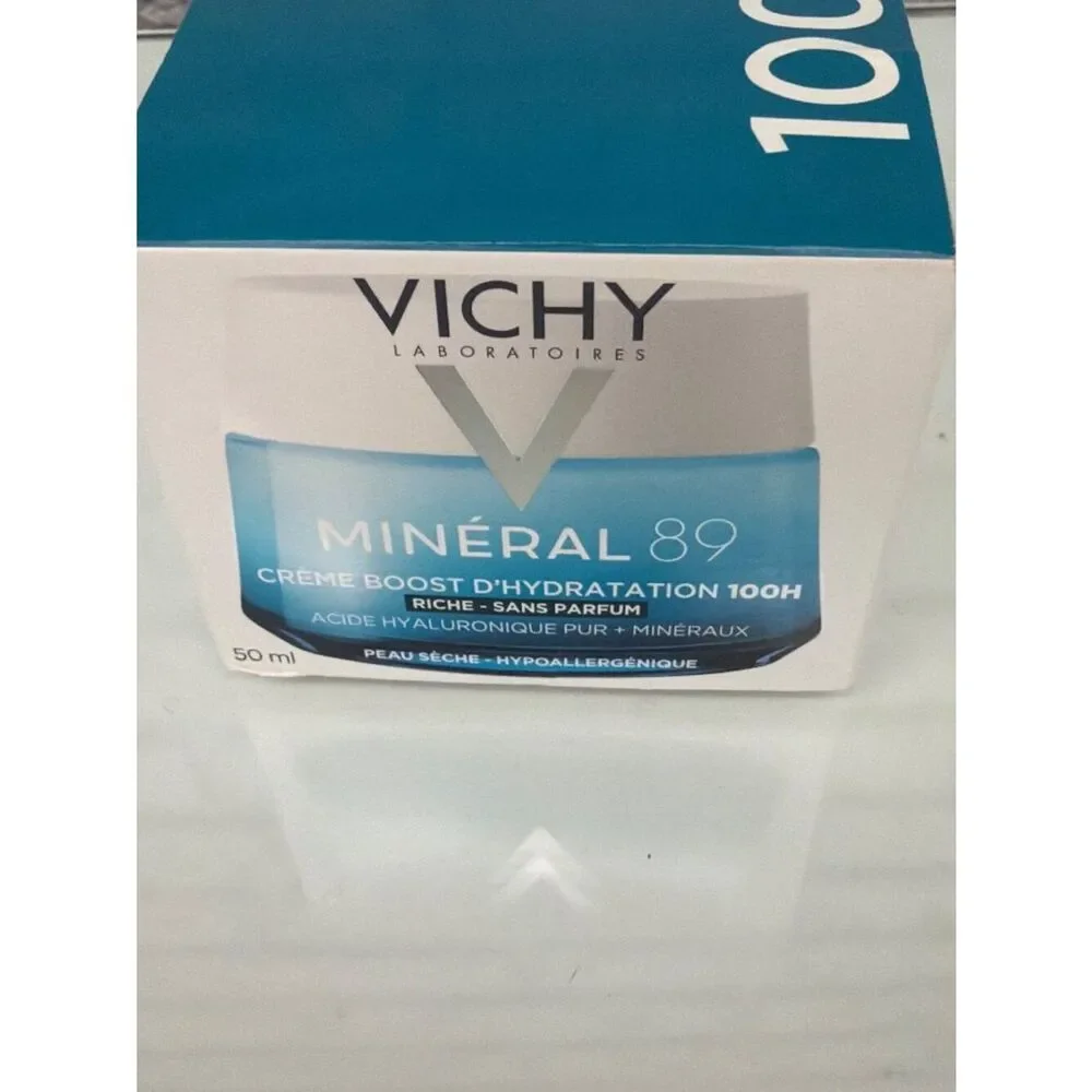 Vichy Laboratories features vichy